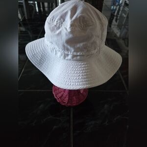 North face brim white adjustable chin strap hat